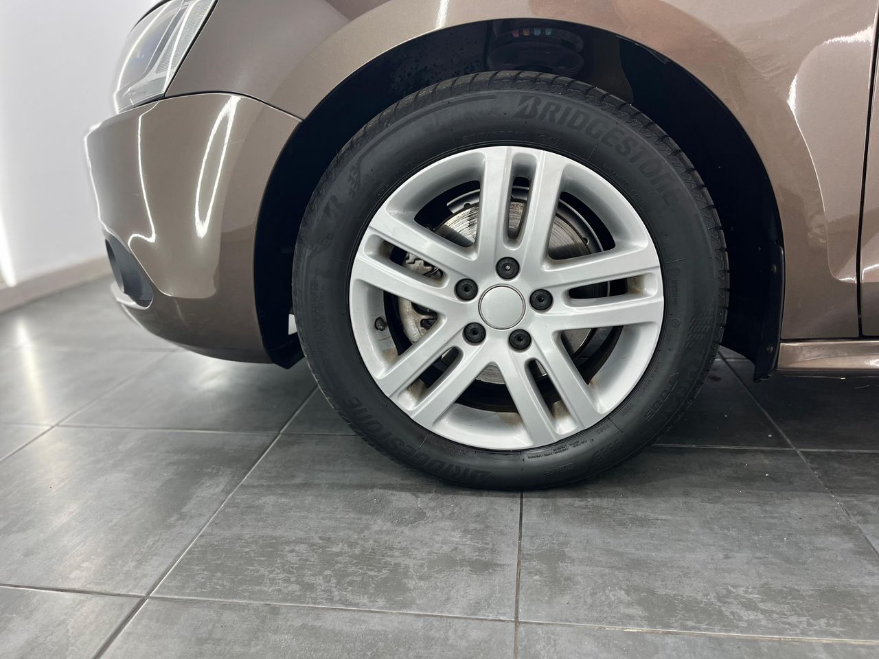 Volkswagen Jetta 2.0 TDI 140cv Advance - Foto 2 