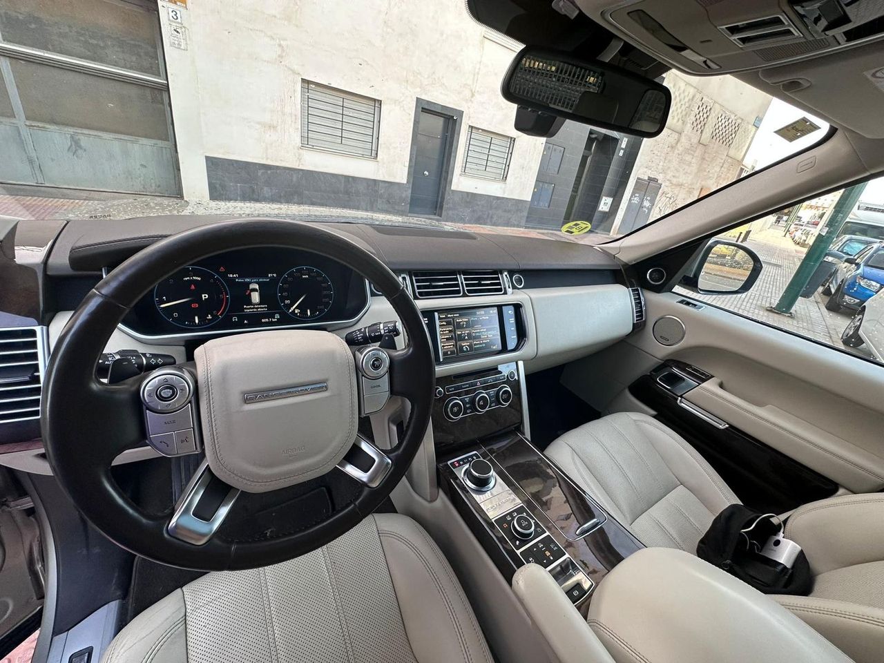 Land-Rover Range Rover 4.4 SDV8 (340CV) VOGUE Nacional - 251.000Km - Foto 2 