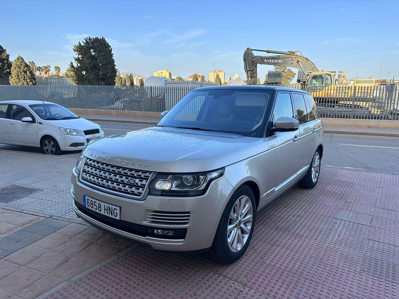 Land-Rover Range Rover 4.4 SDV8 (340CV) VOGUE Nacional - 251.000Km - Foto 2 