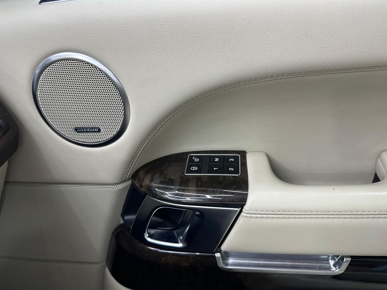 Land-Rover Range Rover 4.4 SDV8 (340CV) VOGUE Nacional - 251.000Km - Foto 2 