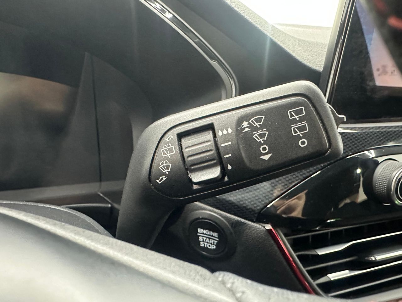 Ford Kuga ST-Line X 1.5T EcoBoost 120Cv Nacional - 99.000KM - Foto 2 