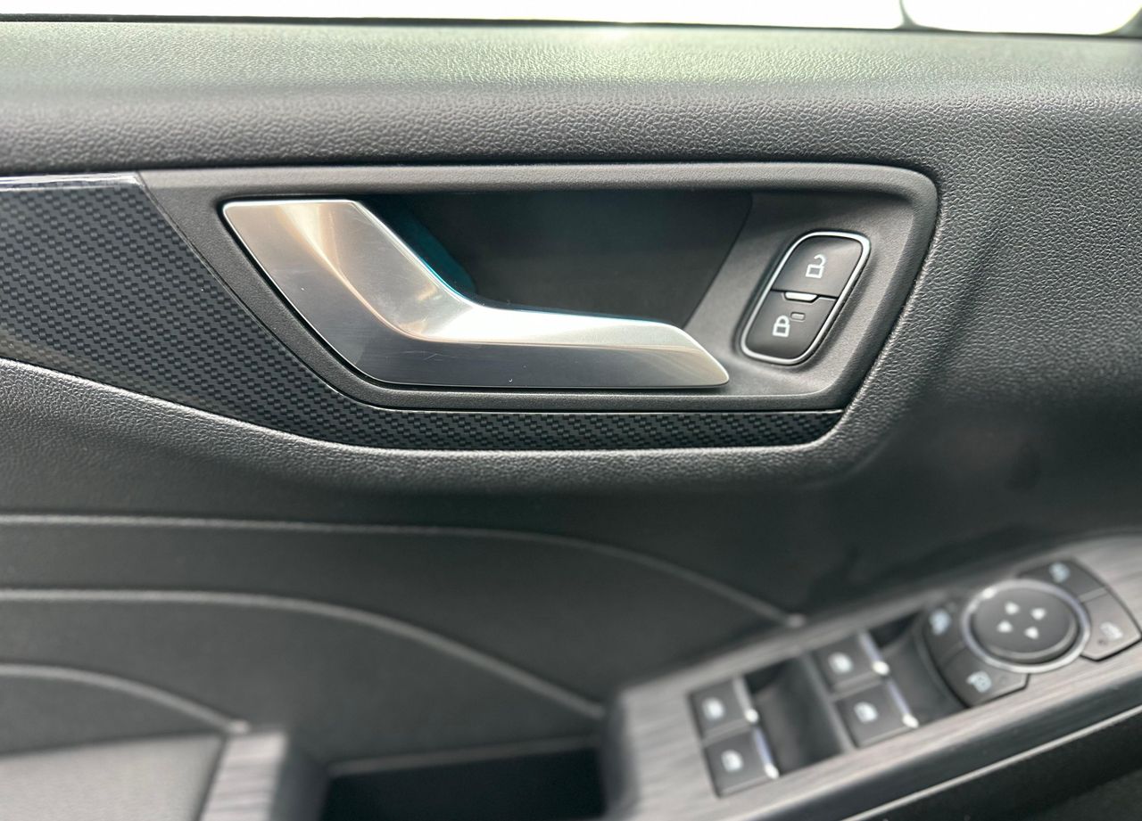 Ford Kuga ST-Line X 1.5T EcoBoost 120Cv Nacional - 99.000KM - Foto 2 