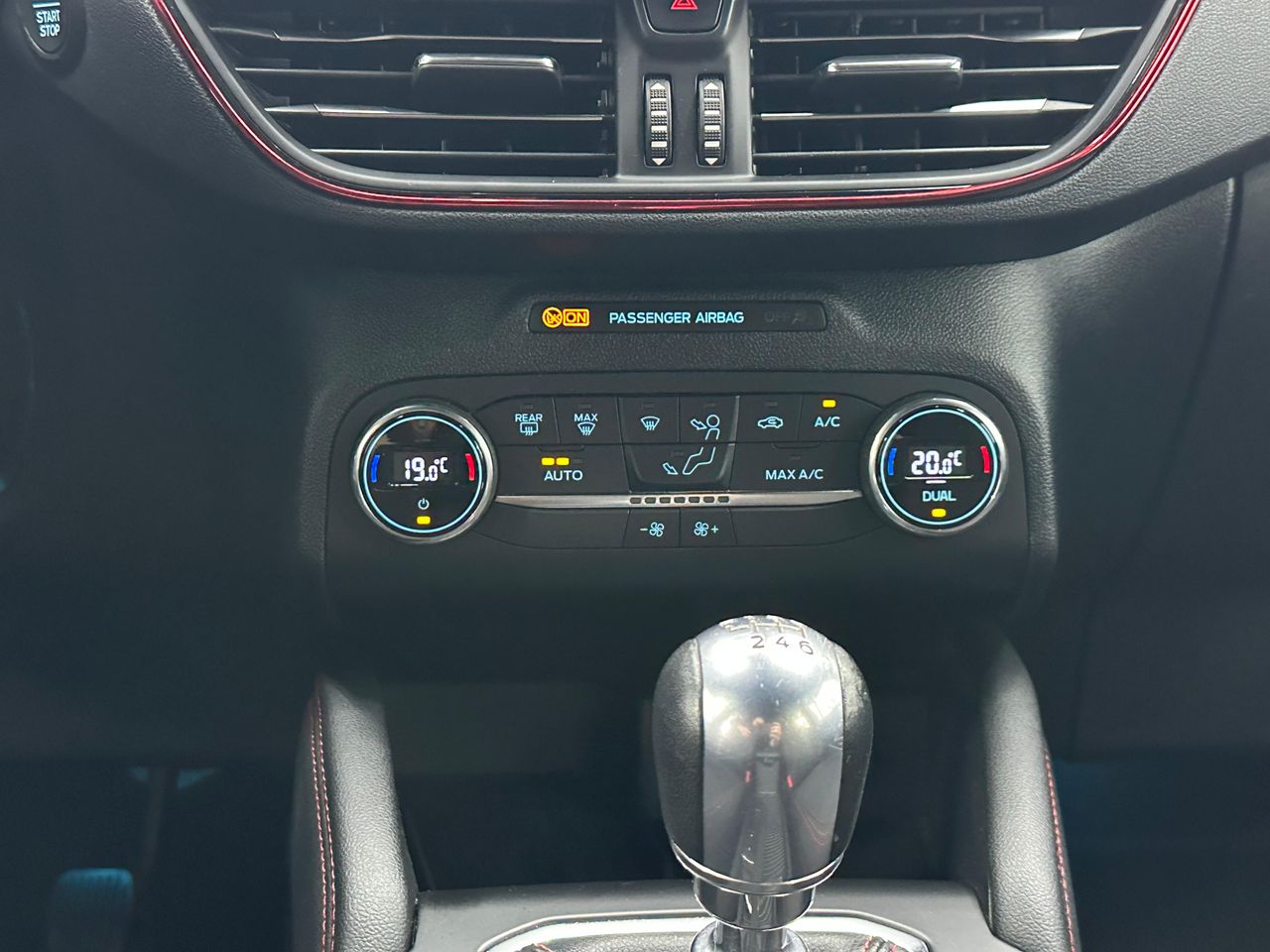 Ford Kuga ST-Line X 1.5T EcoBoost 120Cv Nacional - 99.000KM - Foto 2 