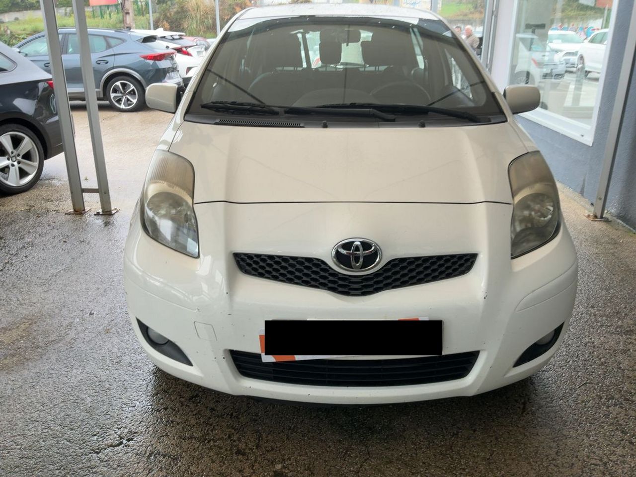 Toyota Yaris 1.0 VVT-I Live Nacional 70Cv + Libro - 165.000Km - Foto 2 