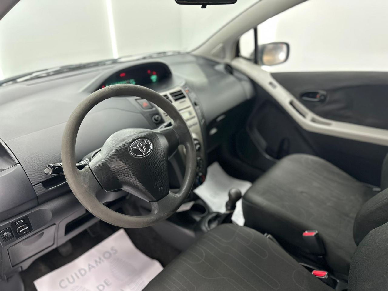 Toyota Yaris 1.0 VVT-I Active 70Cv Nacional - Foto 2 