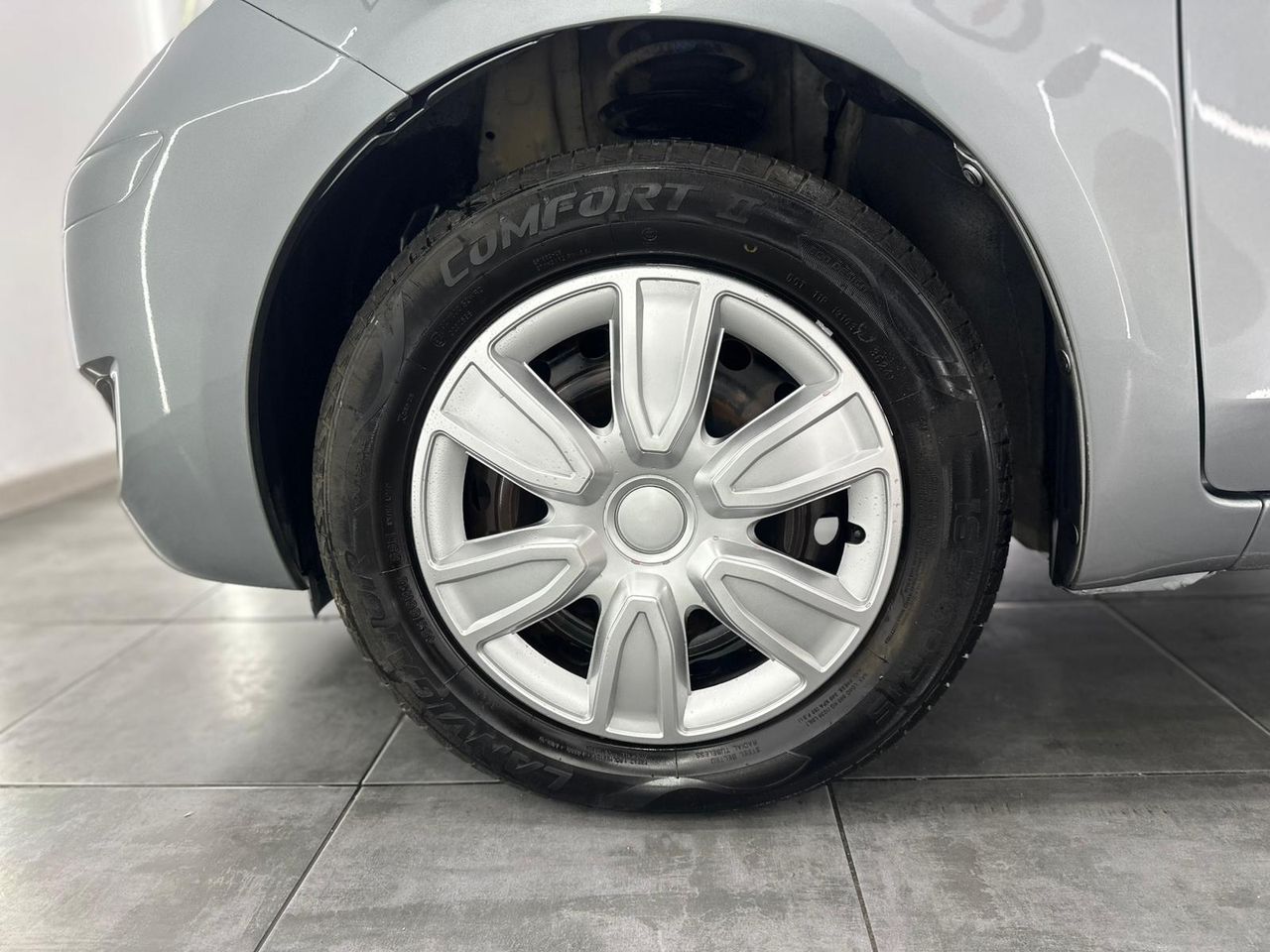 Toyota Yaris 1.0 VVT-I Active 70Cv Nacional - Foto 2 