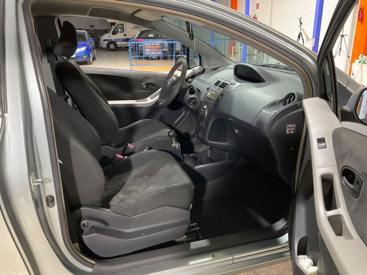 Toyota Yaris 1.0 VVT-I Active 70Cv Nacional - Foto 2 