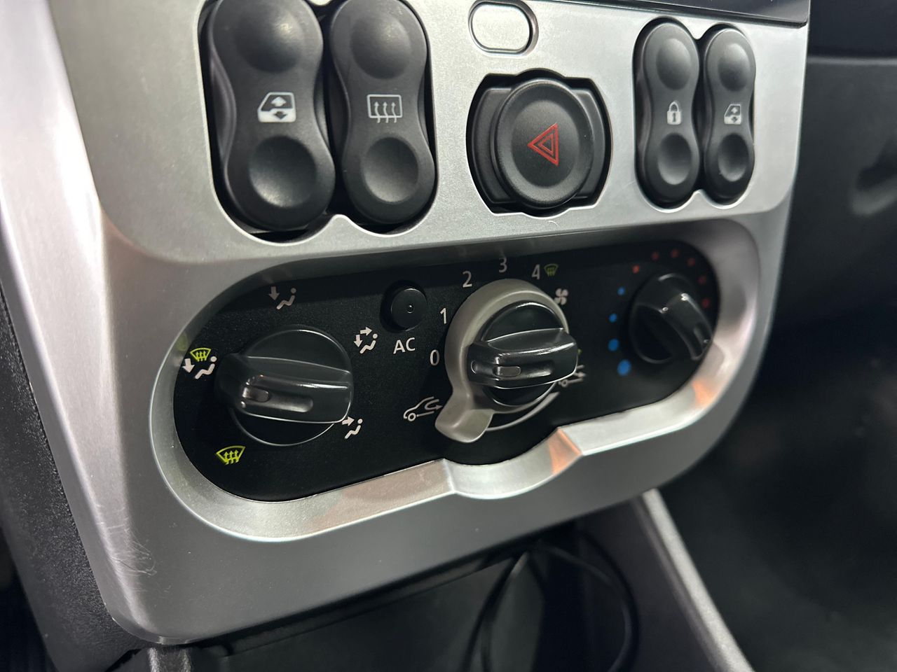 Dacia Sandero Ambiance 1.2 16v 75cv E5 Nacional - 116.000Km - Foto 2 