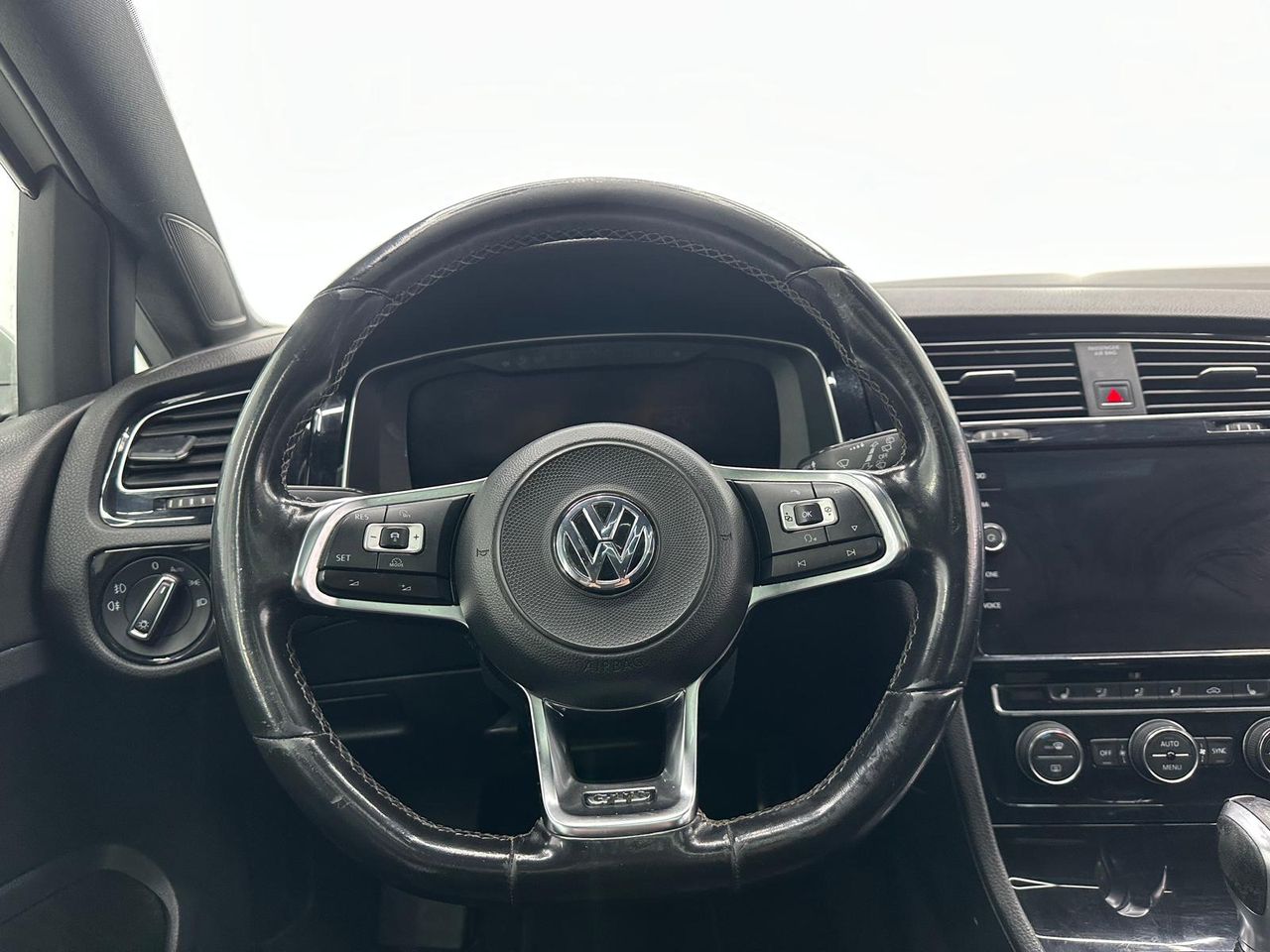 Volkswagen Golf GTD 2.0 TDI 135kW (184CV) DSG 7.5 Cuadro digital - Foto 2 