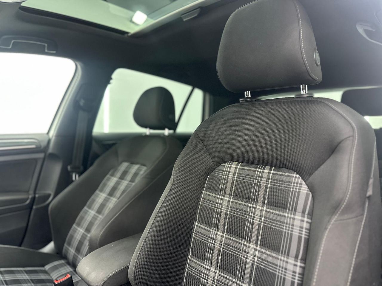 Volkswagen Golf GTD 2.0 TDI 135kW (184CV) DSG 7.5 Cuadro digital - Foto 2 