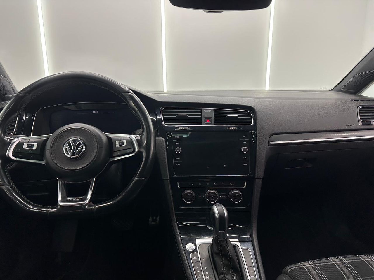 Volkswagen Golf GTD 2.0 TDI 135kW (184CV) DSG 7.5 Cuadro digital - Foto 2 