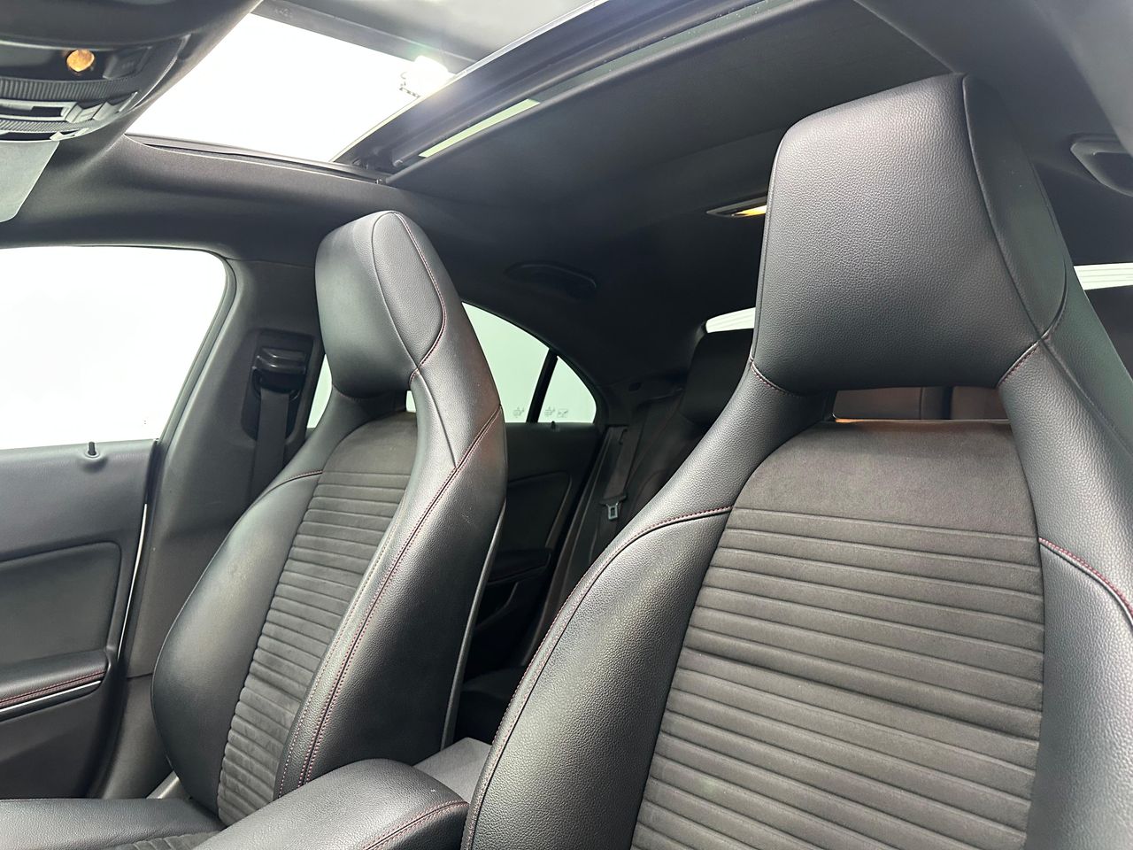 Mercedes Clase CLA CLA 200 d AMG Line + Techo solar - 84.000Km Certificados - Foto 2 