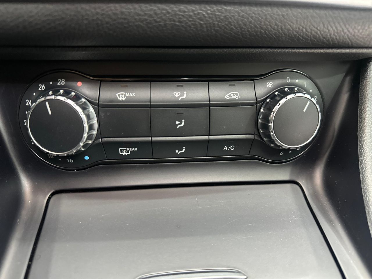 Mercedes Clase CLA CLA 200 d AMG Line + Techo solar - 84.000Km Certificados - Foto 2 