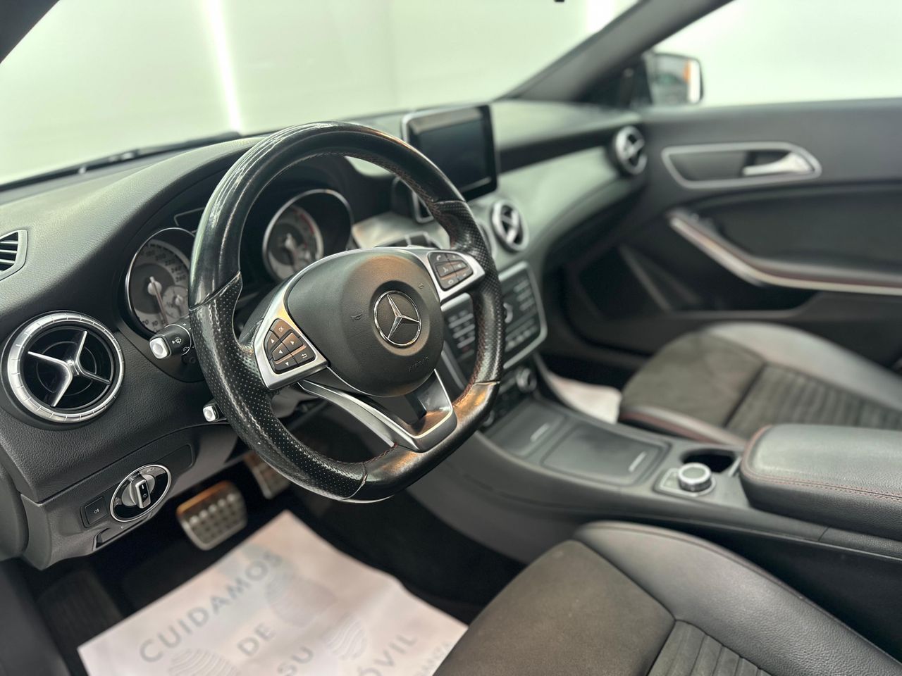 Mercedes Clase CLA CLA 200 d AMG Line + Techo solar - 84.000Km Certificados - Foto 2 