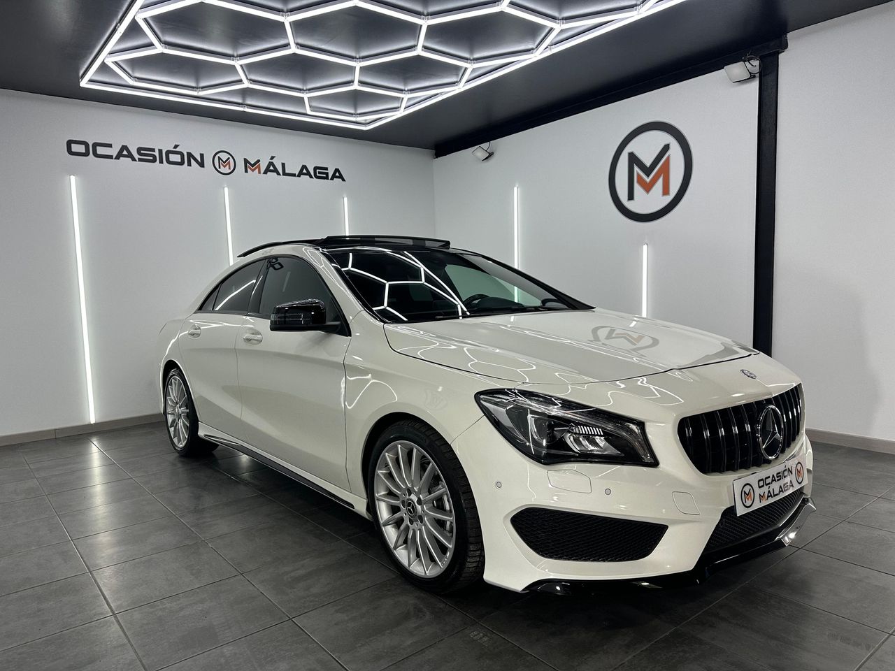 Mercedes Clase CLA CLA 200 d AMG Line + Techo solar - 84.000Km Certificados - Foto 2 