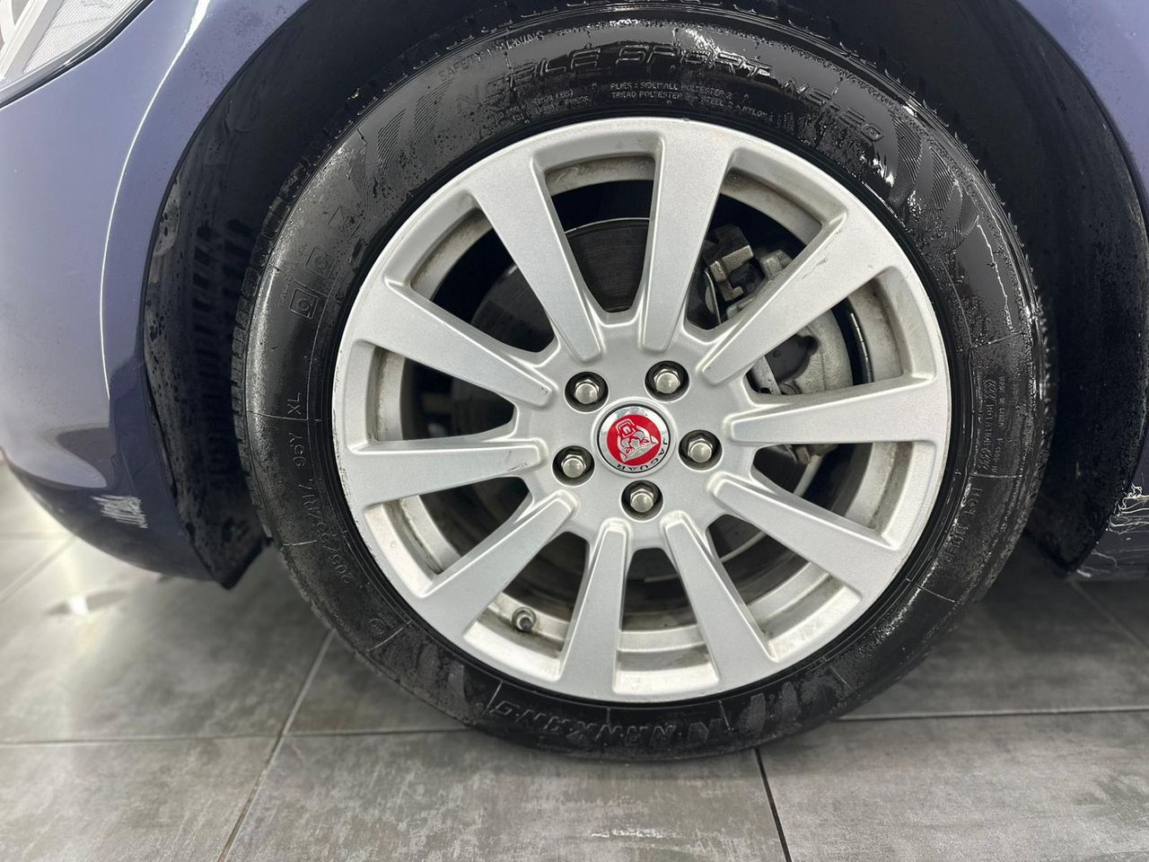 Jaguar XE 2.0 AJ200D Diesel RWD 180cv Portfolio Nacional - 84.000Km - Foto 2 