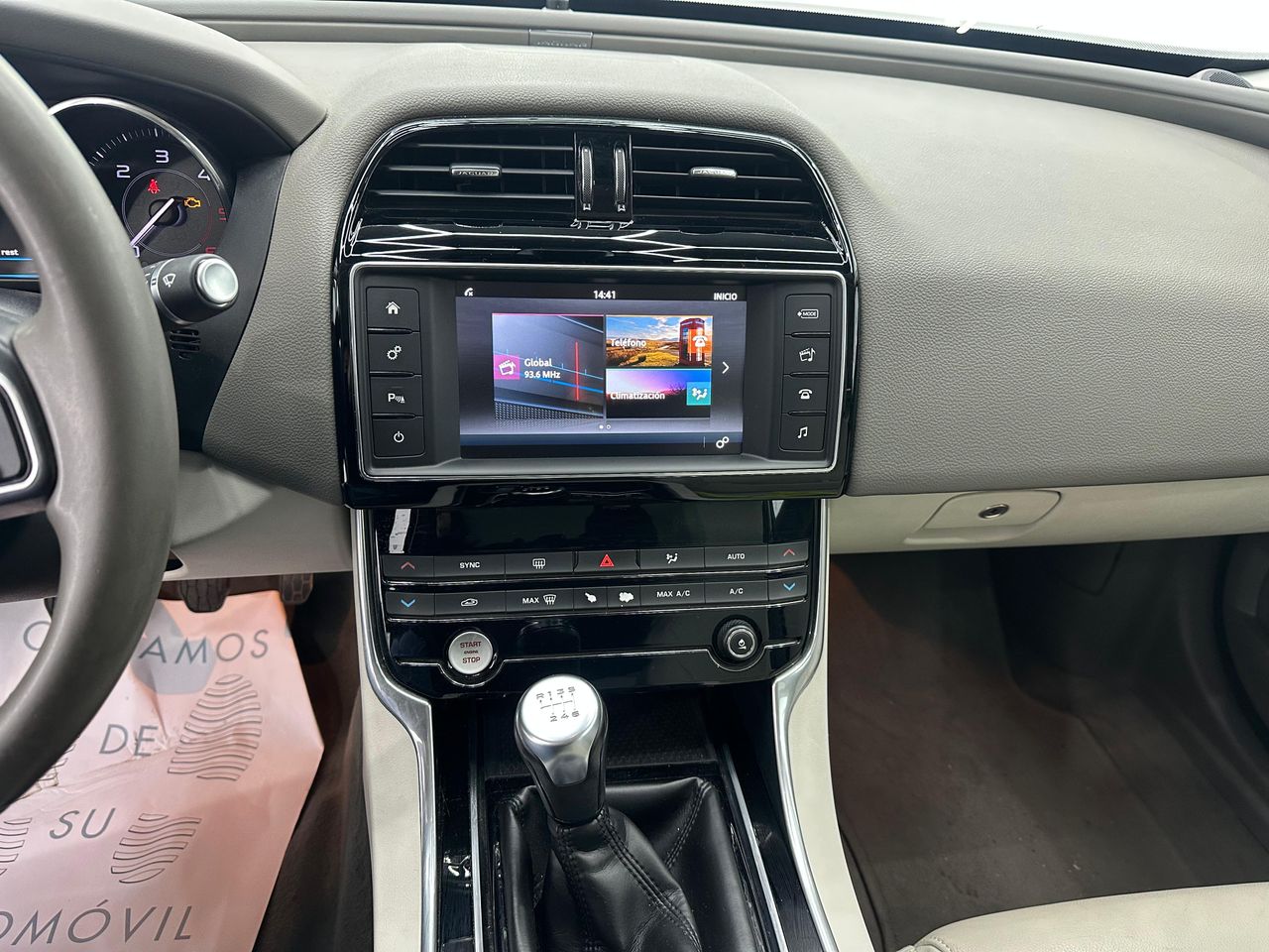 Jaguar XE 2.0 AJ200D Diesel RWD 180cv Portfolio Nacional - 84.000Km - Foto 2 