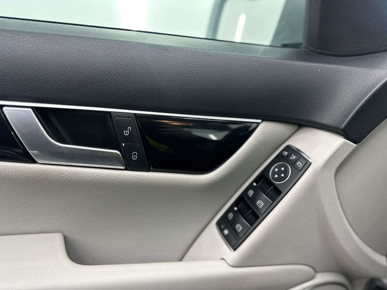 Mercedes Clase C C 200 CDI Blue Efficiency Estate 136Cv Automatic - 219.000Km - Foto 2 