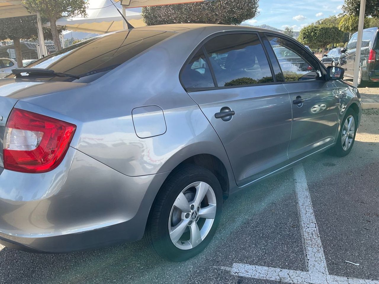 Skoda Rapid 1.2 MPI 75cv Active Nacional - 183.000Km - Foto 2 