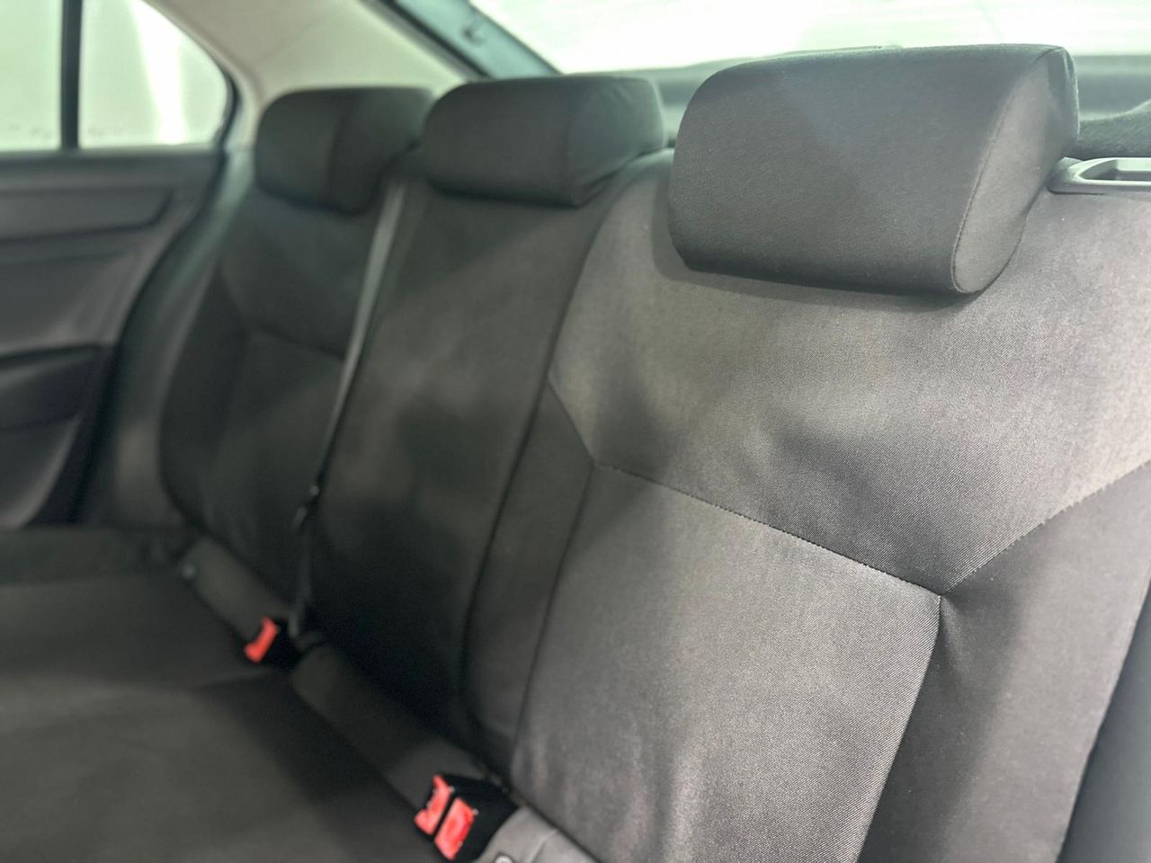 Skoda Rapid 1.2 MPI 75cv Active Nacional - 183.000Km - Foto 2 