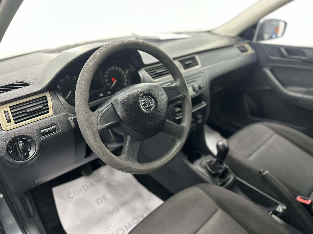 Skoda Rapid 1.2 MPI 75cv Active Nacional - 183.000Km - Foto 2 