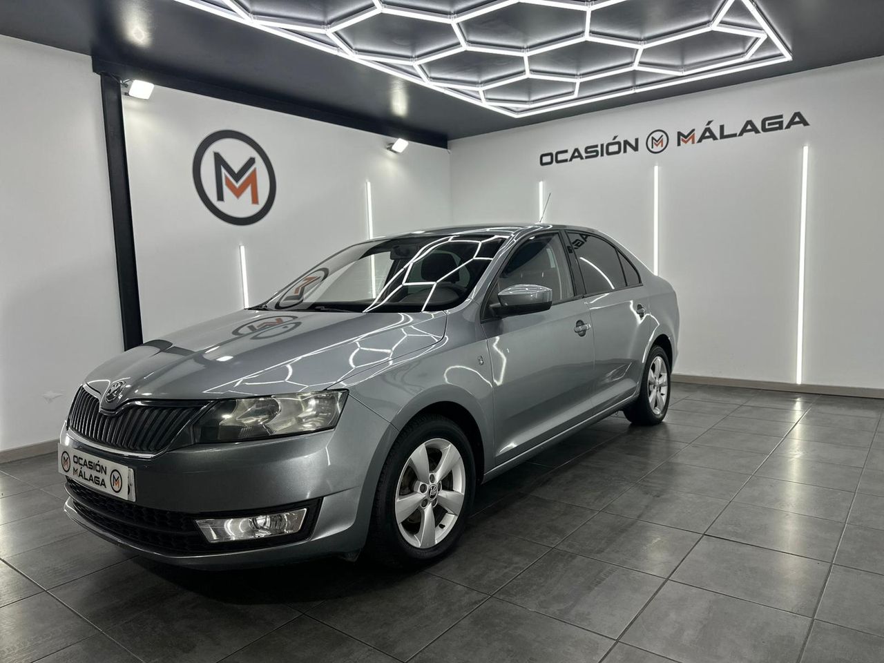 Skoda Rapid 1.2 MPI 75cv Active Nacional - 183.000Km - Foto 2 
