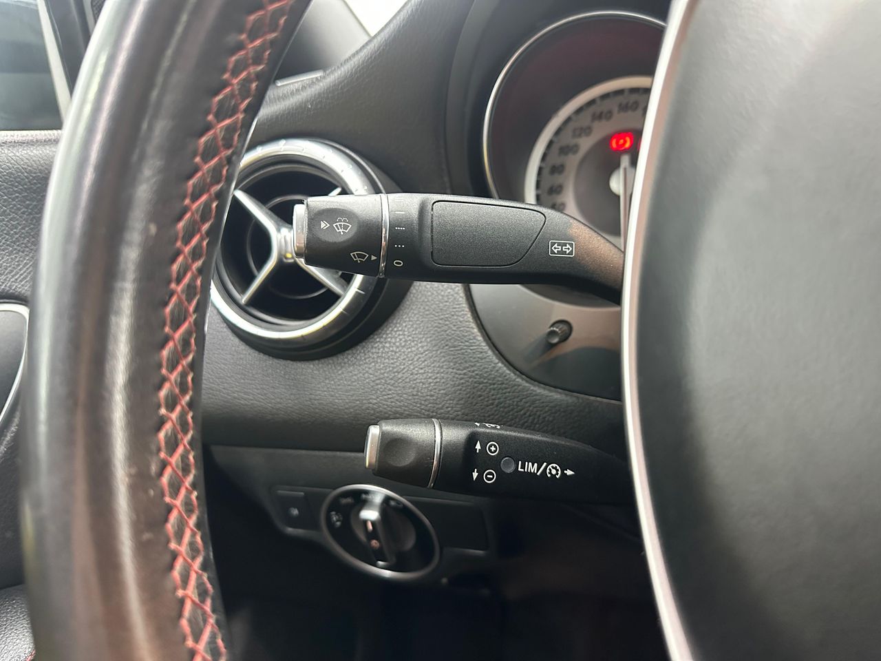 Mercedes Clase CLA CLA 200 d AMG Line 136Cv - 175.000Km - Foto 2 