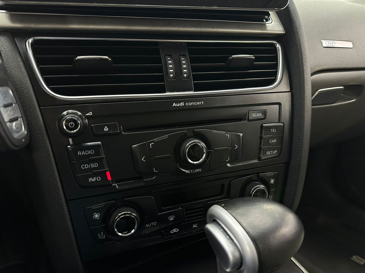 Audi A5 2.7 TDI 190cv DPF multitronic Nacional con Sonido Activo Pantalla 12