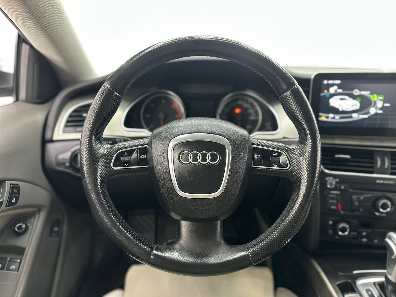 Audi A5 2.7 TDI 190cv DPF multitronic Nacional con Sonido Activo Pantalla 12