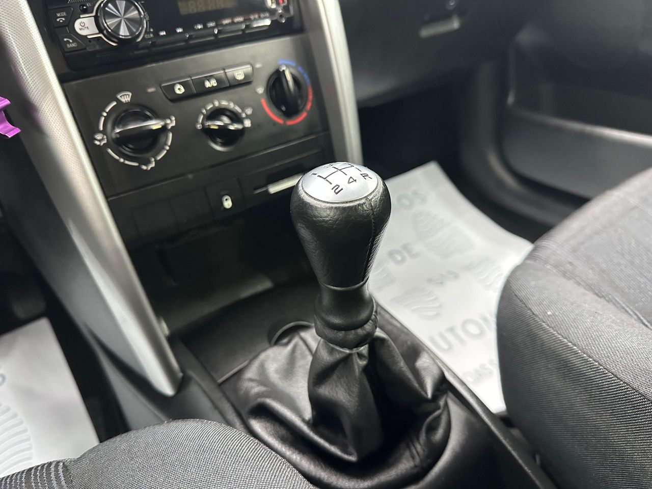 Peugeot 207 Confort 1.4 HDI 70 - Foto 2 