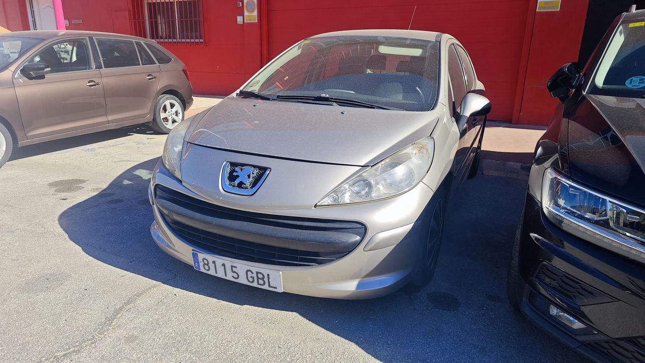 Peugeot 207 Confort 1.6 HDI 90 Cv - 258.000Km - Foto 2 