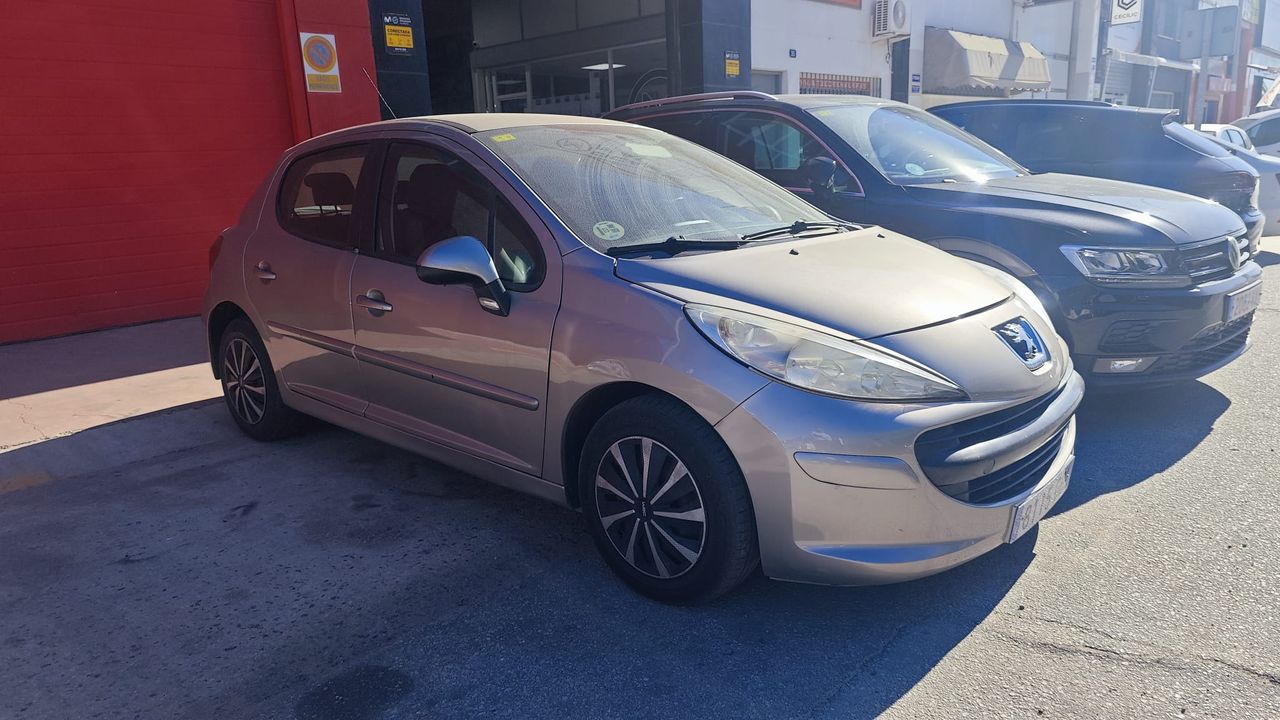 Peugeot 207 Confort 1.6 HDI 90 Cv - 258.000Km - Foto 2 