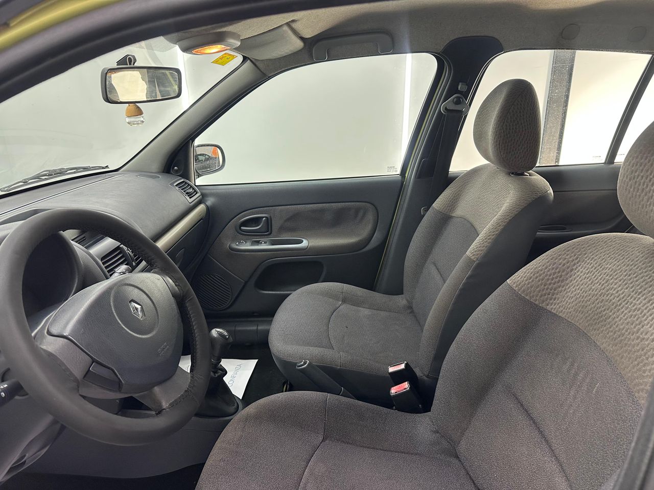 Renault Clio Yahoo! 1.2 16v 75 5p 202.000Km - Foto 2 