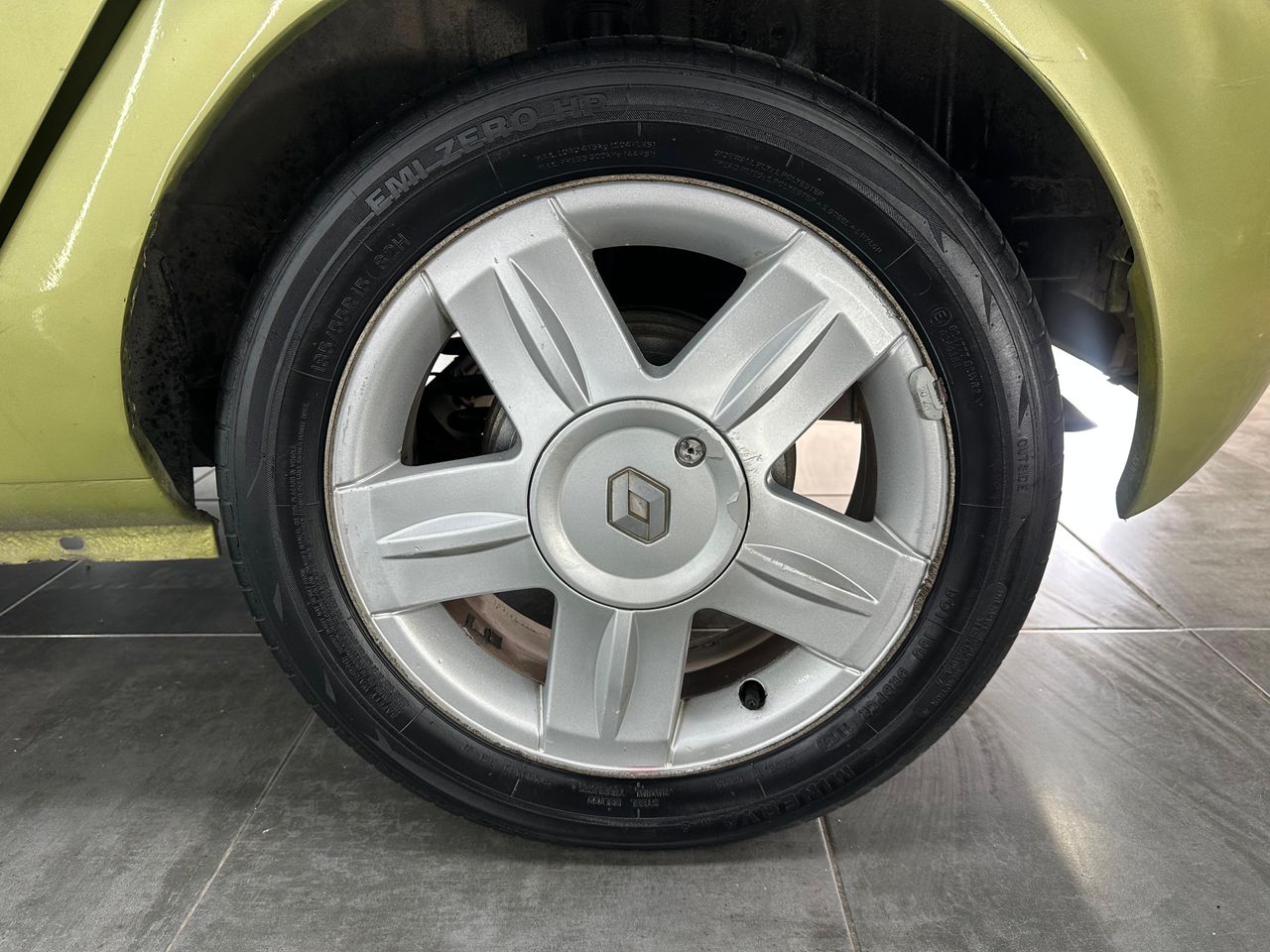 Renault Clio Yahoo! 1.2 16v 75 5p 202.000Km - Foto 2 