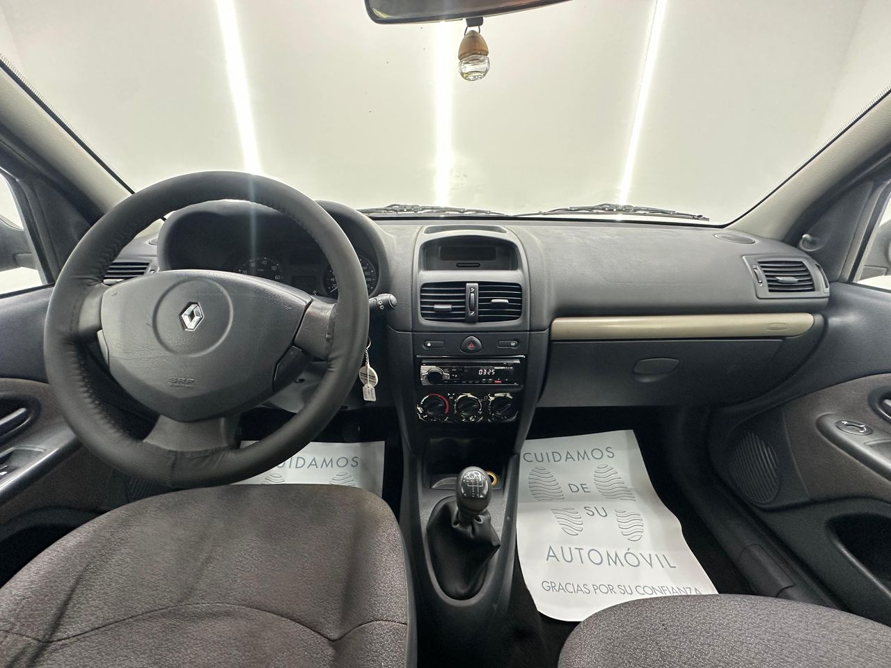 Renault Clio Yahoo! 1.2 16v 75 5p 202.000Km - Foto 2 