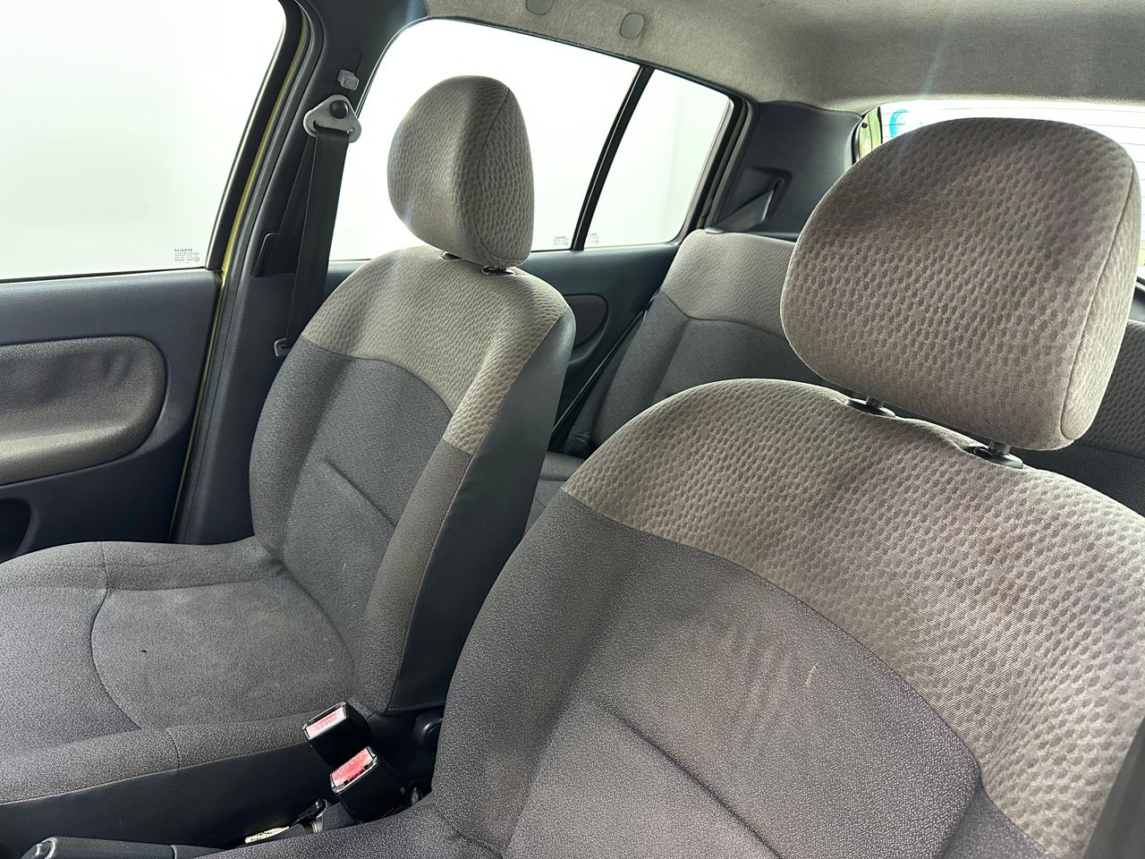 Renault Clio Yahoo! 1.2 16v 75 5p 202.000Km - Foto 2 