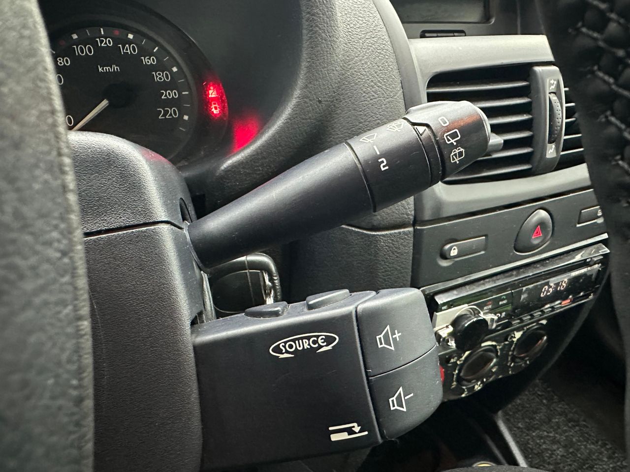 Renault Clio Yahoo! 1.2 16v 75 5p 202.000Km - Foto 2 