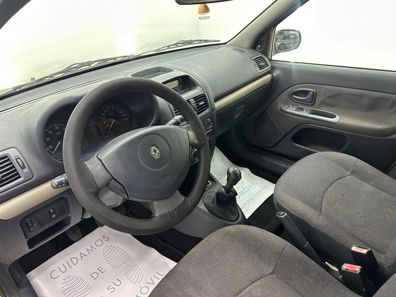 Renault Clio Yahoo! 1.2 16v 75 5p 202.000Km - Foto 2 