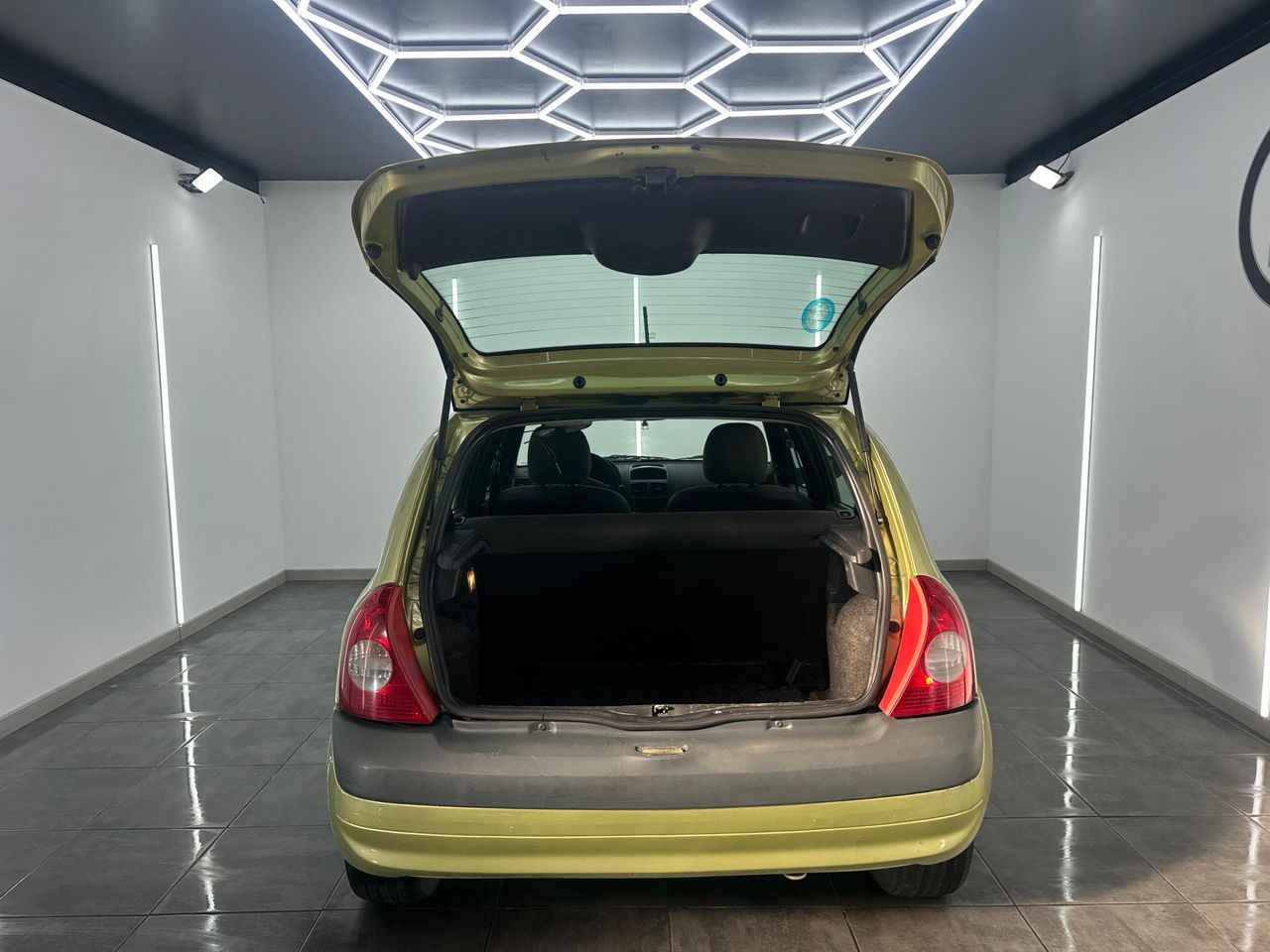 Renault Clio Yahoo! 1.2 16v 75 5p 202.000Km - Foto 2 