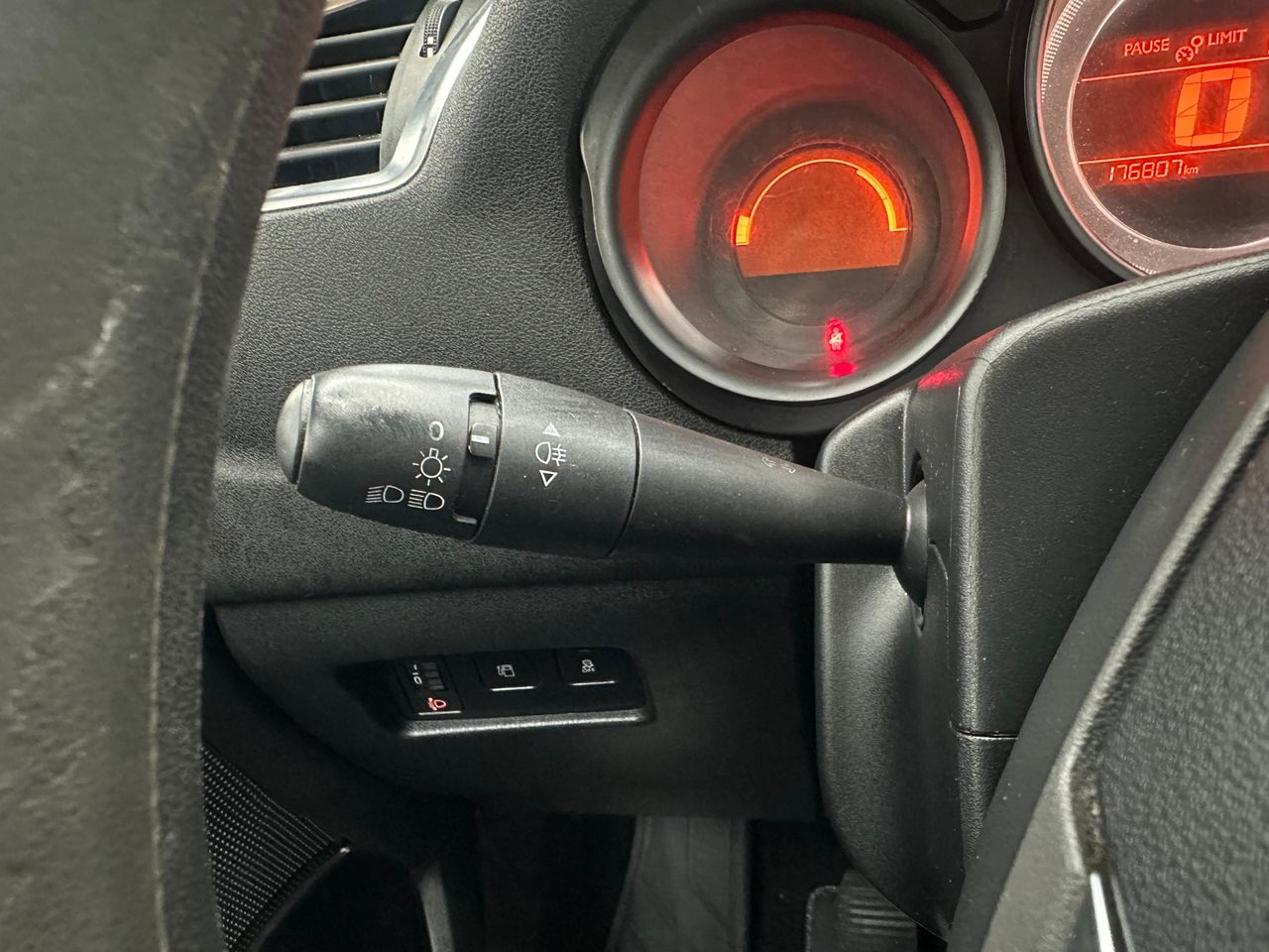 Citroën C4 BlueHDi 100 Live Edition 100Cv - 176.000Km - Foto 2 