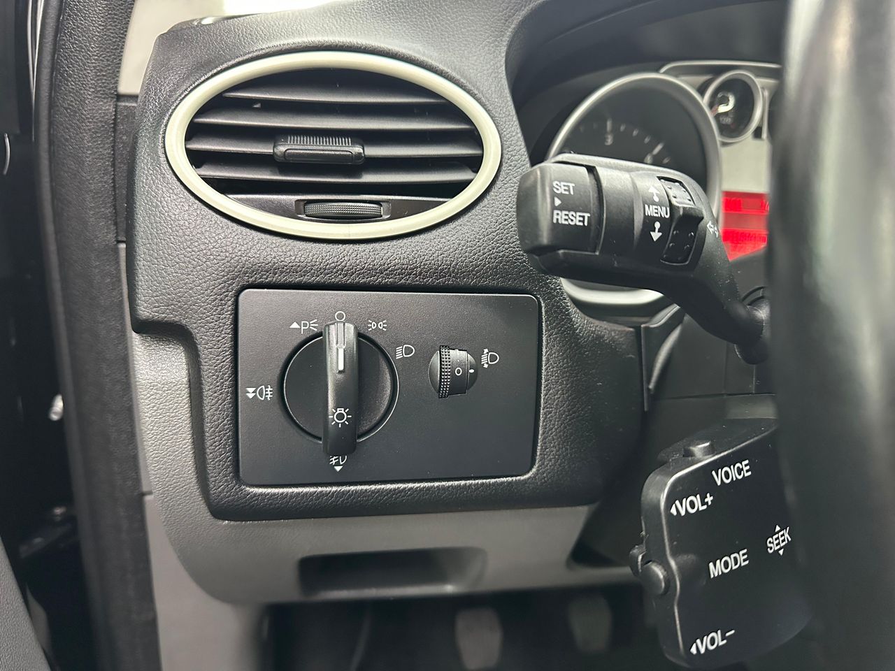 Ford Focus 1.6 TDCi 109 Trend Sedan 189.000Km - Foto 2 