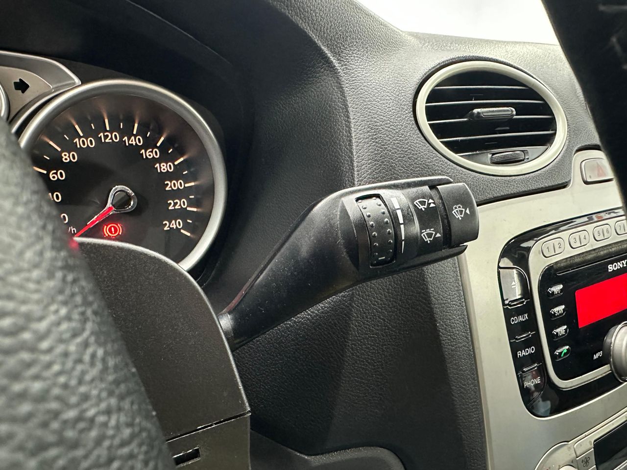 Ford Focus 1.6 TDCi 109 Trend Sedan 189.000Km - Foto 2 