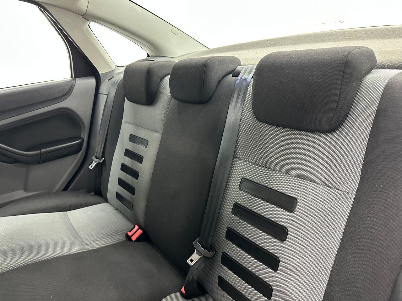 Ford Focus 1.6 TDCi 109 Trend Sedan 189.000Km - Foto 2 