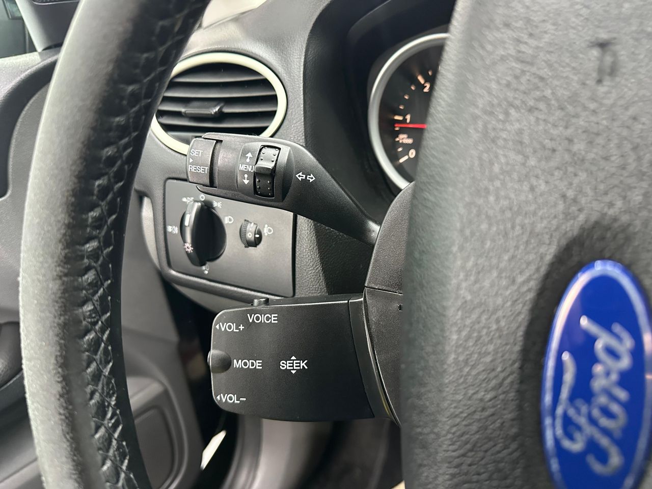 Ford Focus 1.6 TDCi 109 Trend Sedan 189.000Km - Foto 2 