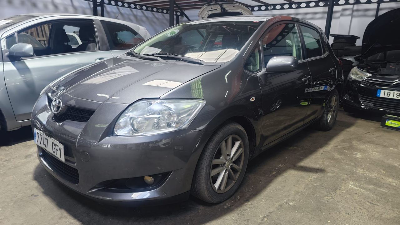 Toyota Auris 2.0 D-4D Sol Único propietario  - 273.000Km - Foto 2 