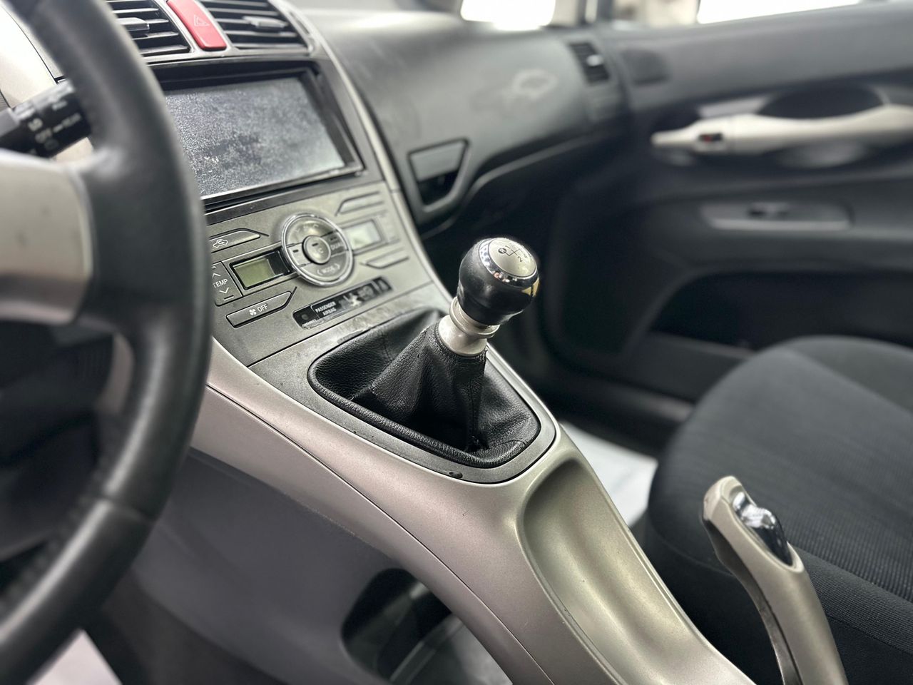 Toyota Auris 2.0 D-4D Sol Único propietario  - 273.000Km - Foto 2 