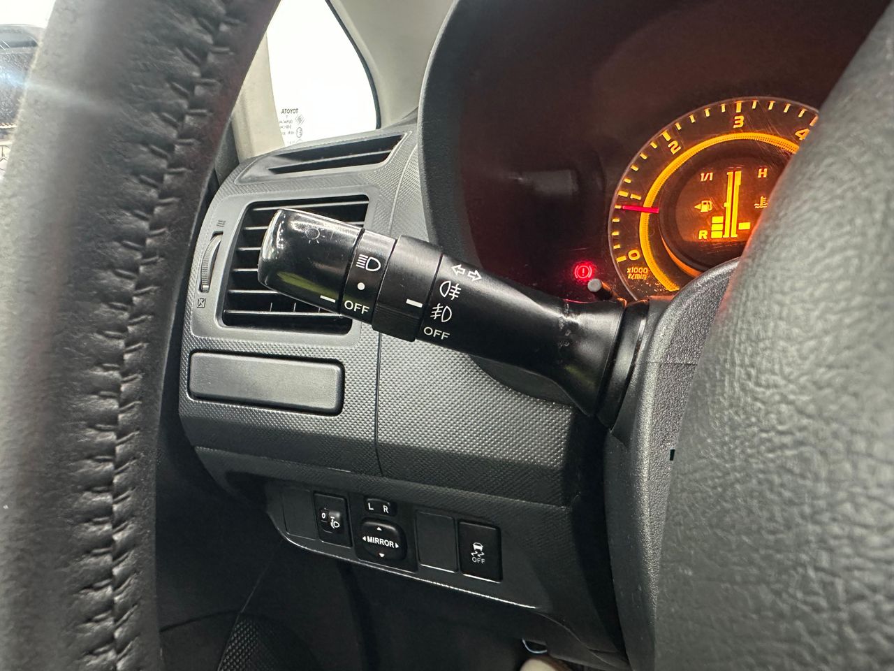 Toyota Auris 2.0 D-4D Sol Único propietario  - 273.000Km - Foto 2 