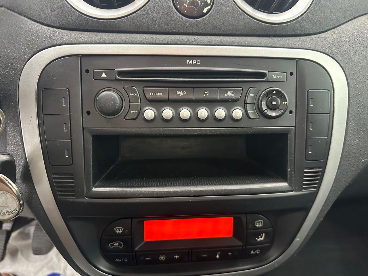 Citroën C3 1.4 HDi Cool - Foto 2 