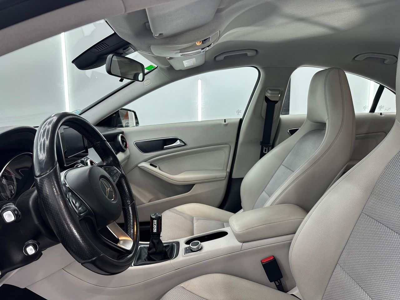 Mercedes Clase CLA CLA 200 CDI AMG Line Nacional 136Cv - 2 años Garantia - Foto 2 