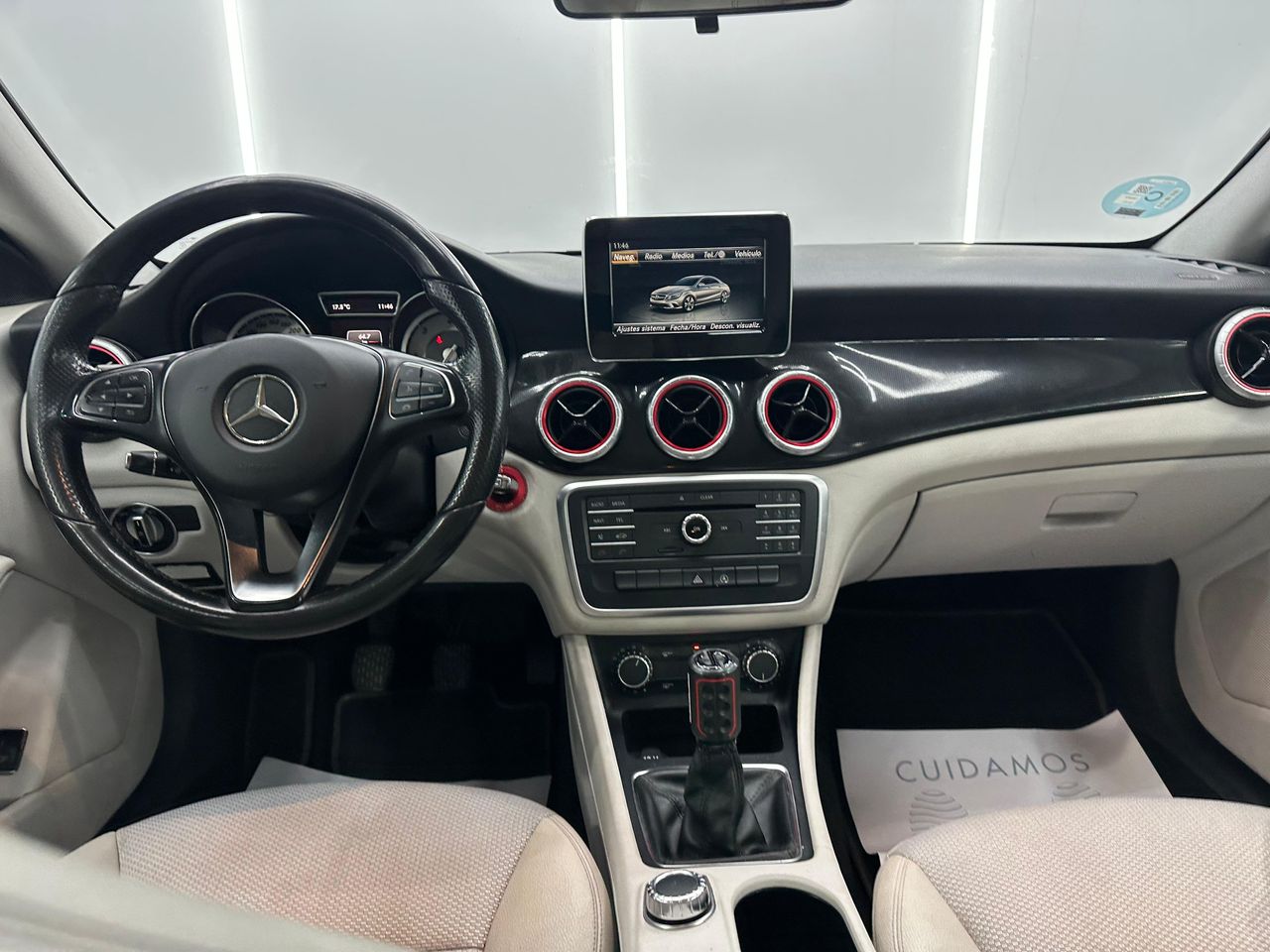 Mercedes Clase CLA CLA 200 CDI AMG Line Nacional 136Cv - 2 años Garantia - Foto 2 